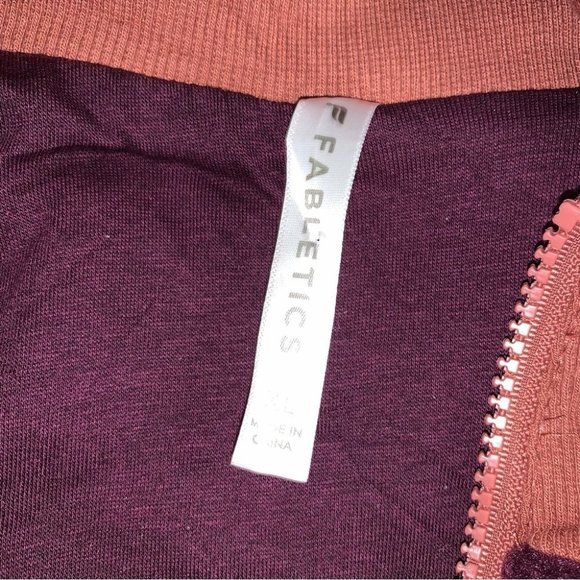 Fabletics Mallory Fleece Zip  Sweater Size Extra Large‎ Burgundy Sherpa Jacket - Picture 9 of 12